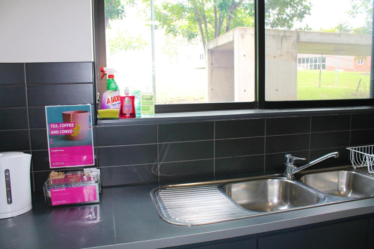 Western Sydney University Village - Penrith Buitenkant foto